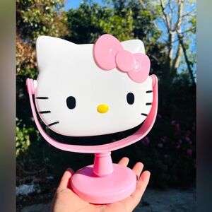- Hello kitty mirror ❤️